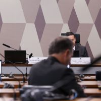 Imagem referente a CPI do Crime Organizado convoca Ibaneis, Cláudio Castro e Campos Neto