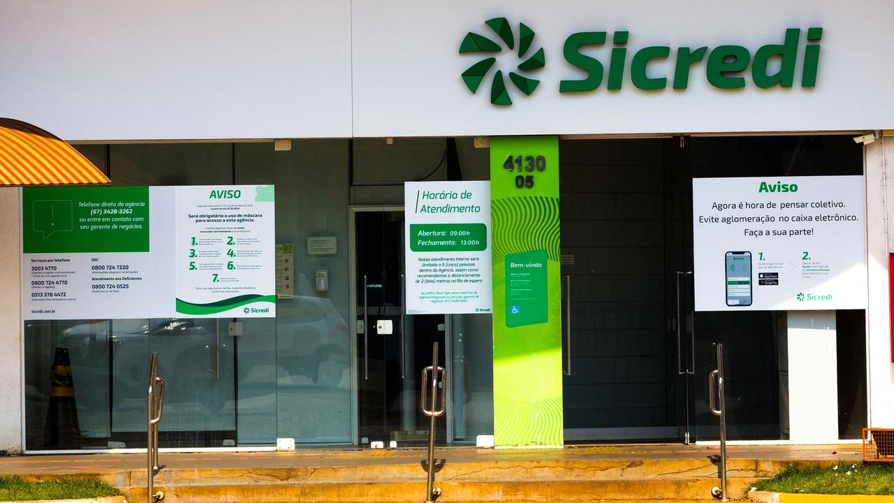 Imagem referente a Empresa questiona cobranças do Sicredi e aponta irregularidades em contratos bancários