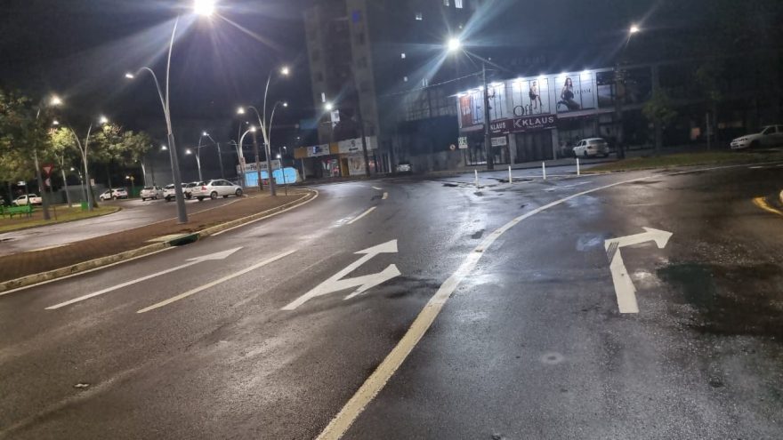 Praça da Bíblia em Cascavel passa por revitalização na sinalização horizontal