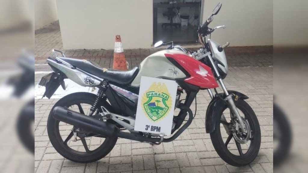Condutor sem habilitação é abordado e moto é apreendida em Pato Branco