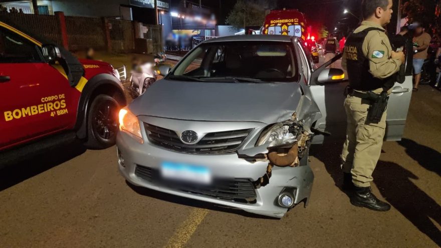 Motociclista sofre fratura exposta após colisão envolvendo três veículos no Santa Felicidade