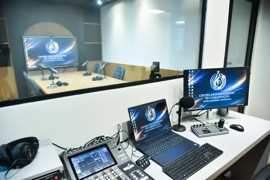 Arquidiocese de Cascavel inaugura centro de comunicação para ampliar evangelização digital