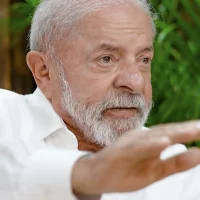 Imagem referente a Lula quer anular leilão da Petrobras por vender gás acima da tabela