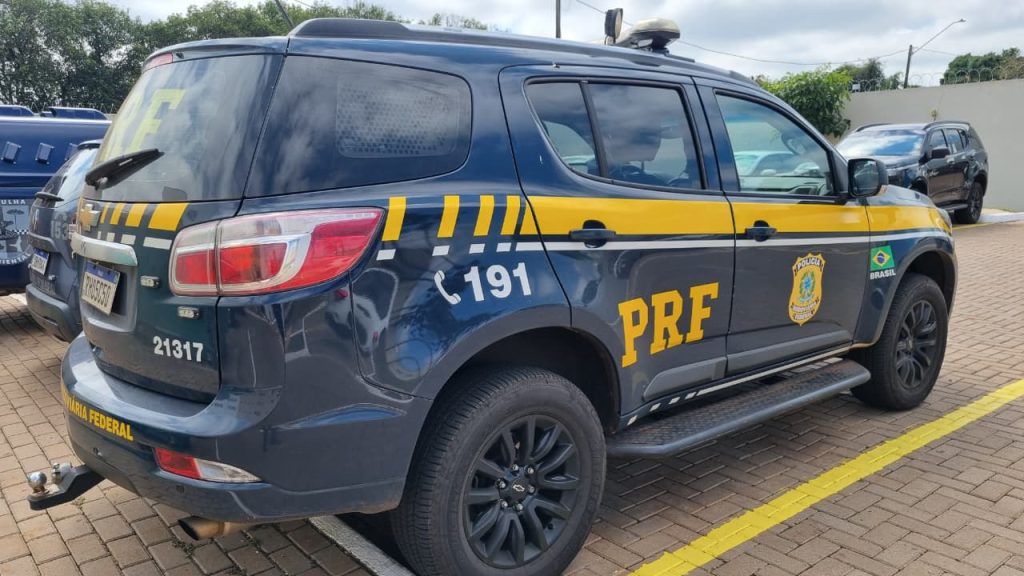 Na véspera do aniversário, jovem é detido pela PRF com drogas na BR-277 Na véspera do aniversário, jovem é detido pela PRF com drogas na BR-277