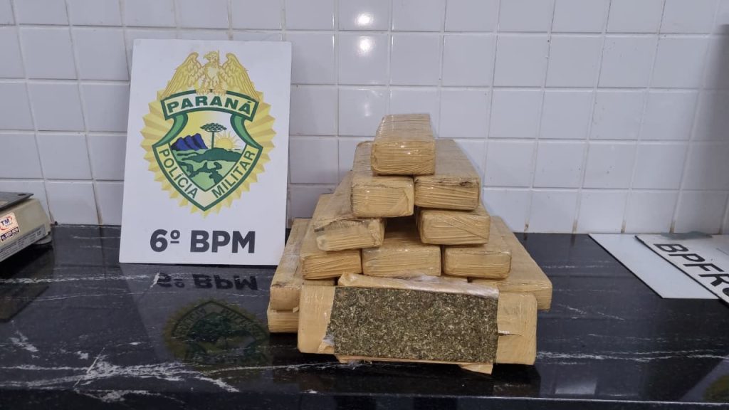 Jovem é flagrada com 15 kg de maconha em carro de aplicativo na BR-277 em Cascavel