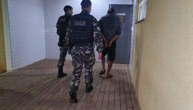 Imagem referente a Traficante é detido com cocaína e dinheiro no bairro Melissa