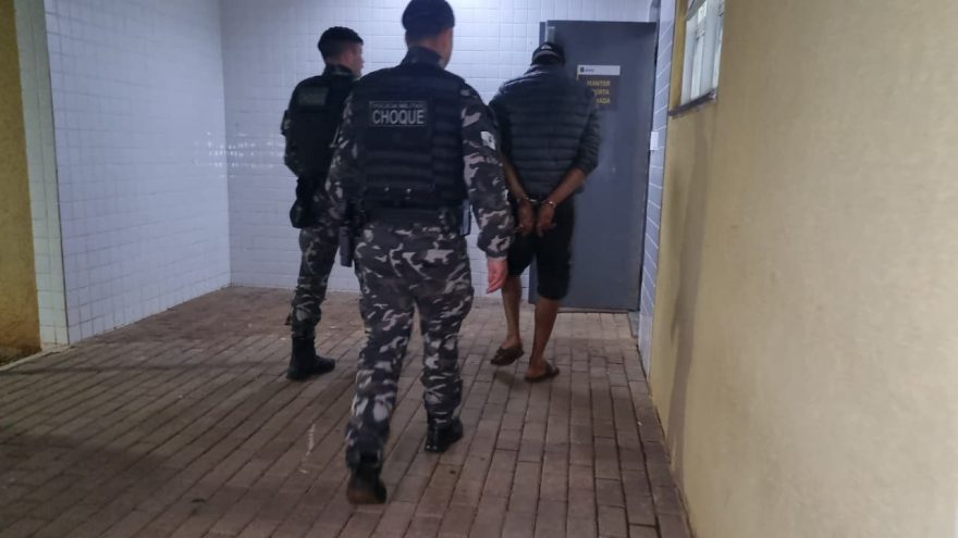 Traficante é detido com cocaína e dinheiro no bairro Melissa
