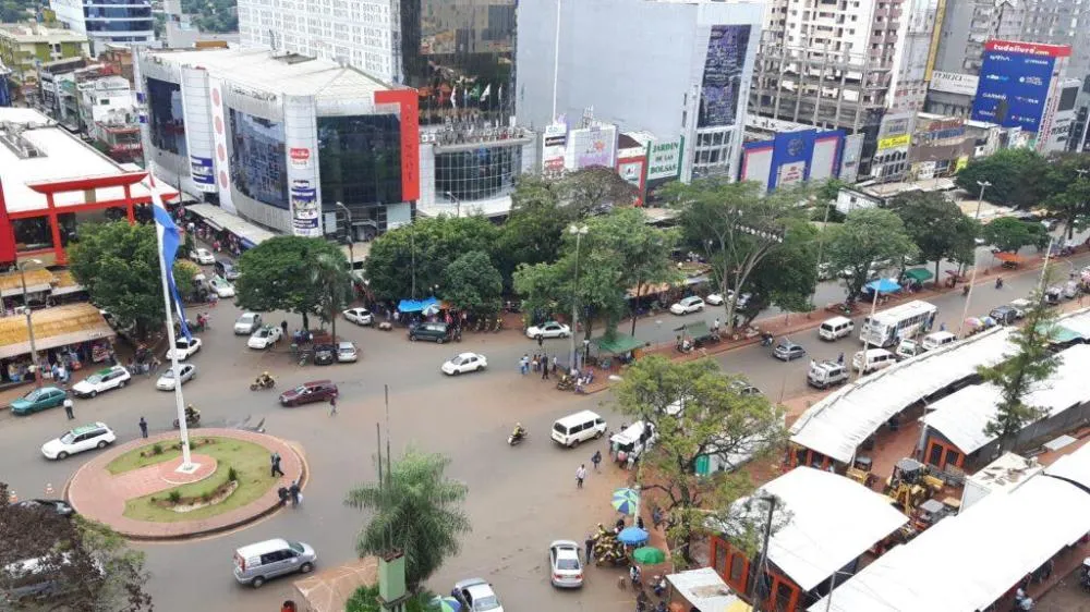Brasileiro é mantido refém após cair em golpe durante compras no Paraguai