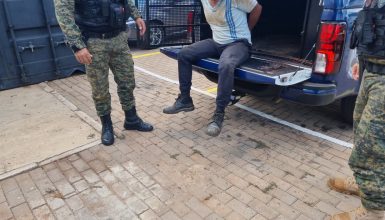 Imagem referente a Homem é preso pela Guarda Municipal após ameaçar enteada em Cascavel