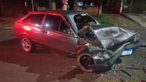 Acidente entre Gol e Fox deixa homem ferido na Rua Parecis, em Cascavel Imagem referente a Acidente entre Gol e Fox deixa homem ferido na Rua Parecis, em Cascavel