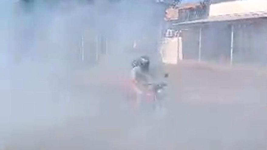 Cortina de fumaça ameaça segurança no trânsito no Bairro Interlagos