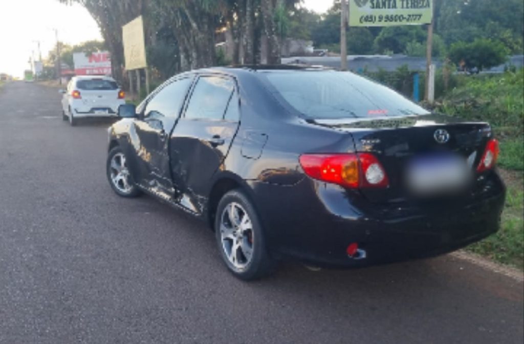 Batida em acesso a trevo deixa causa transtorno na BR-277 em Santa Tereza do Oeste