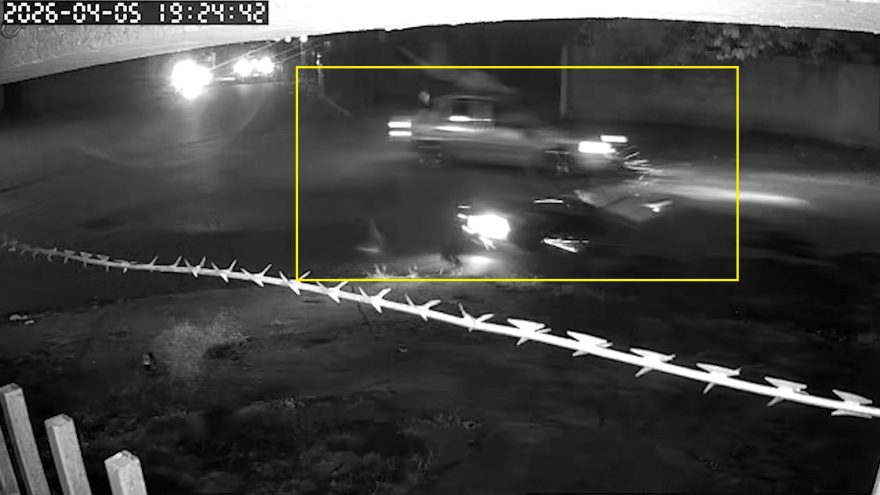 Câmera flagra violento acidente com moto no bairro Interlagos