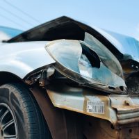 Imagem referente a Celta e caminhão se envolvem em colisão traseira na BR-277