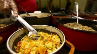 Preço médio do self-service por quilo chega a R$ 86,86 em São Paulo