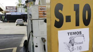 Pacote para conter alta dos combustíveis inclui subsídios e isenções