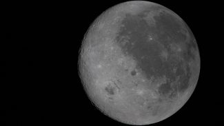 Artemis II bate recorde histórico e alcança maior distância já percorrida por humanos no espaço