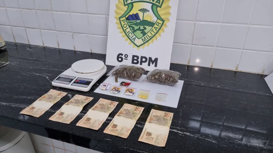 Gotran apreende drogas e encaminha dois à delegacia em abordagem em Cascavel