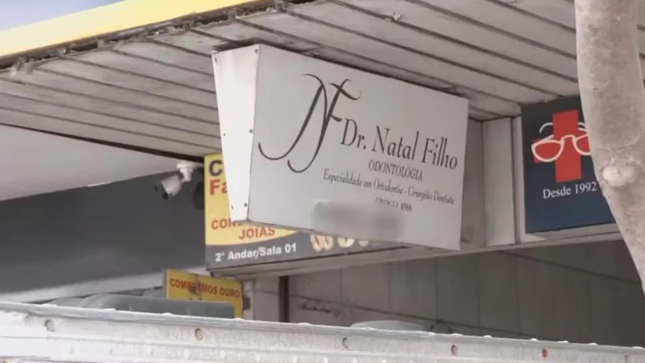 Dentista é encontrado morto em telhado de clínica Dentista é encontrado morto em telhado de clínica
