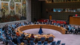 Rússia e China vetam resolução sobre Ormuz em Conselho de Segurança