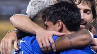 Matheus Pereira decide e Cruzeiro estreia da Libertadores com vitória