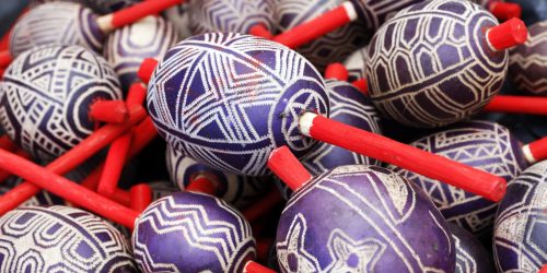 Em Brasília, artesãos indígenas veem obras como ação de resistência Imagem referente a Em Brasília, artesãos indígenas veem obras como ação de resistência