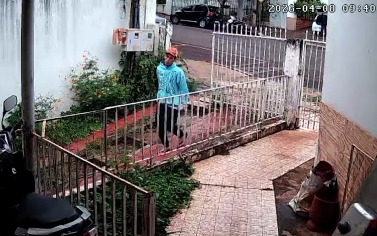 Imagem referente a Conhece este rapaz? Jovem furta bicicleta de dentro de residência no Centro de Cascavel