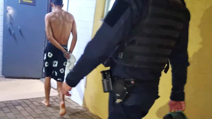 Filho é detido pela GM após descumprir medida protetiva contra a própria mãe em Cascavel