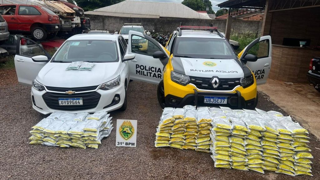 Homem é preso com mais de 300 kg de agrotóxicos contrabandeados no Oeste do Paraná Homem é preso com mais de 300 kg de agrotóxicos contrabandeados no Oeste do Paraná