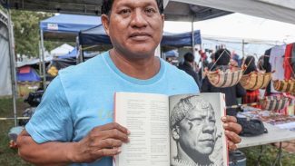 Indígena no Xingu aprendeu português para salvar aldeia, diz biógrafo