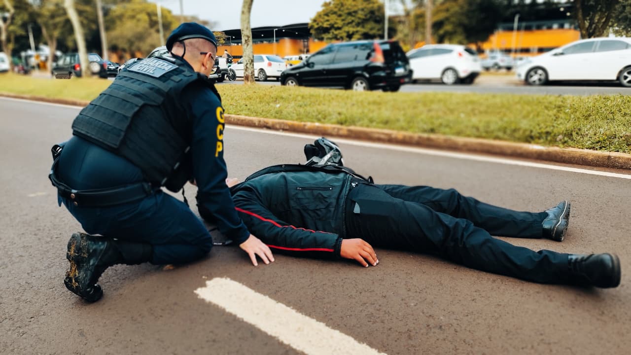 Imagem referente a Motociclista fica ferido em acidente na Avenida Assunção, em frente à Rodoviária