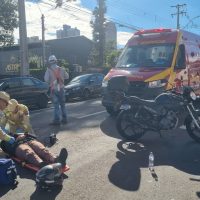 Imagem referente a Motociclista fica ferido em colisão na Rua Presidente Kennedy