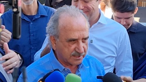 Prefeito enaltece governo estadual após reforma na Rodoviária e anúncio de obras importantes em Cascavel Prefeito enaltece governo estadual após reforma na Rodoviária e anúncio de obras importantes em Cascavel