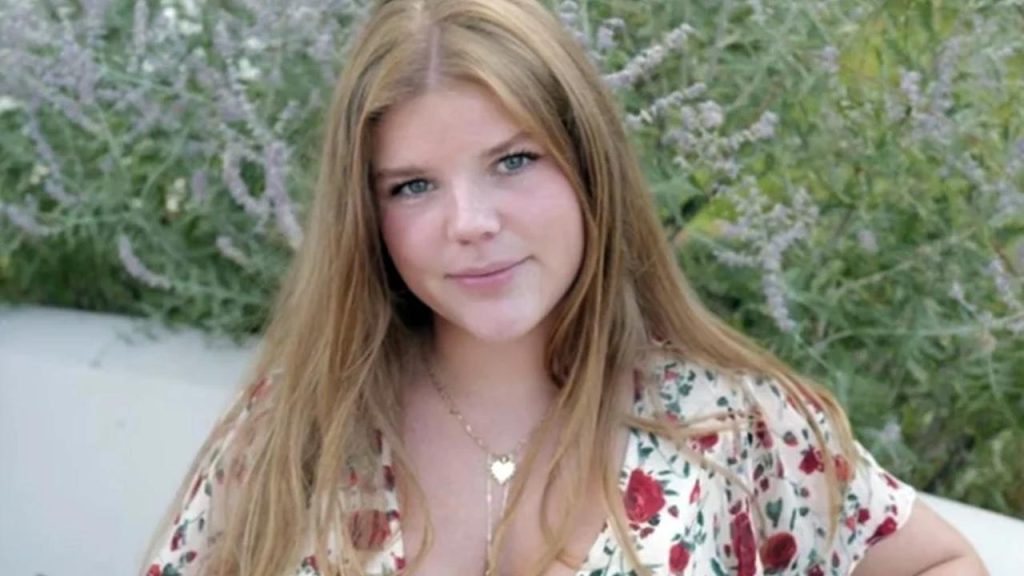 Filha de magnata do setor de construção morre ao cair de moto