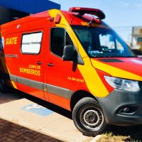 Mulher é socorrida pelo Siate após sofrer desmaio Imagem referente a Mulher é socorrida pelo Siate após sofrer desmaio