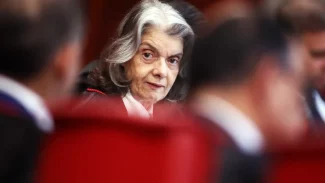 Cármen Lúcia antecipa eleição para sucessão no TSE