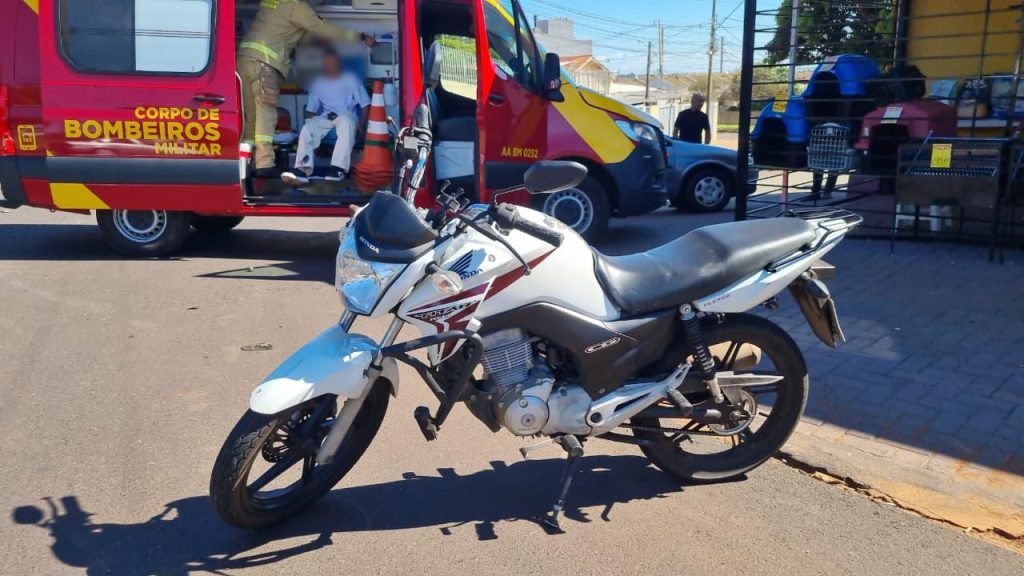 Jovem sofre acidente de moto e fica ferido em Cascavel