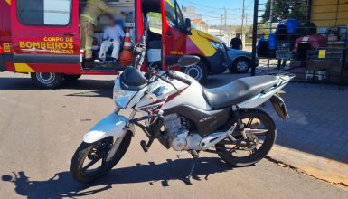 Jovem sofre acidente de moto e fica ferido em Cascavel Imagem referente a Jovem sofre acidente de moto e fica ferido em Cascavel