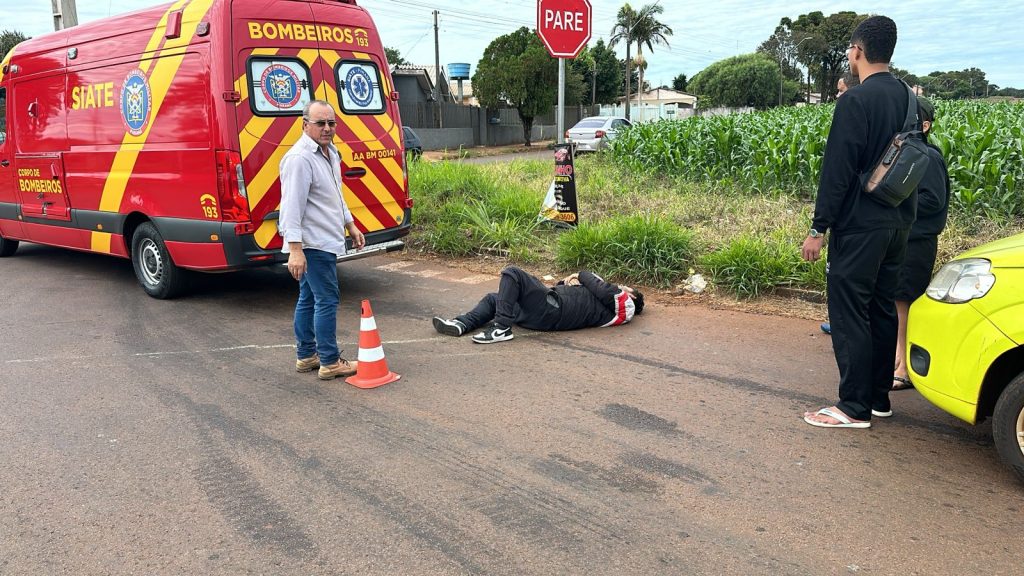 Motociclista quebra clavícula ao derrapar em areia no Cascavel Velho