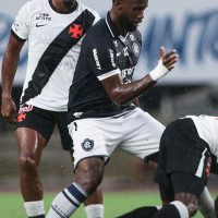 Imagem referente a Após atraso devido à chuva, Remo e Vasco empatam pelo Brasileirão