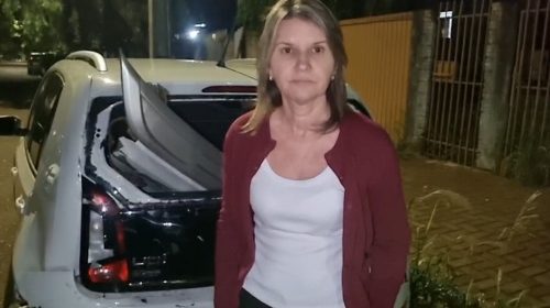 Moradora pede ajuda para encontrar veículo que bateu em carro estacionado no Esmeralda