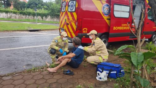 Homem de 54 anos fica ferido após queda na Rua Salgado Filho, em Cascavel Imagem referente a Homem de 54 anos fica ferido após queda na Rua Salgado Filho, em Cascavel