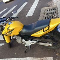 Imagem referente a Honda CBX Twister amarela foi furtada no Centro