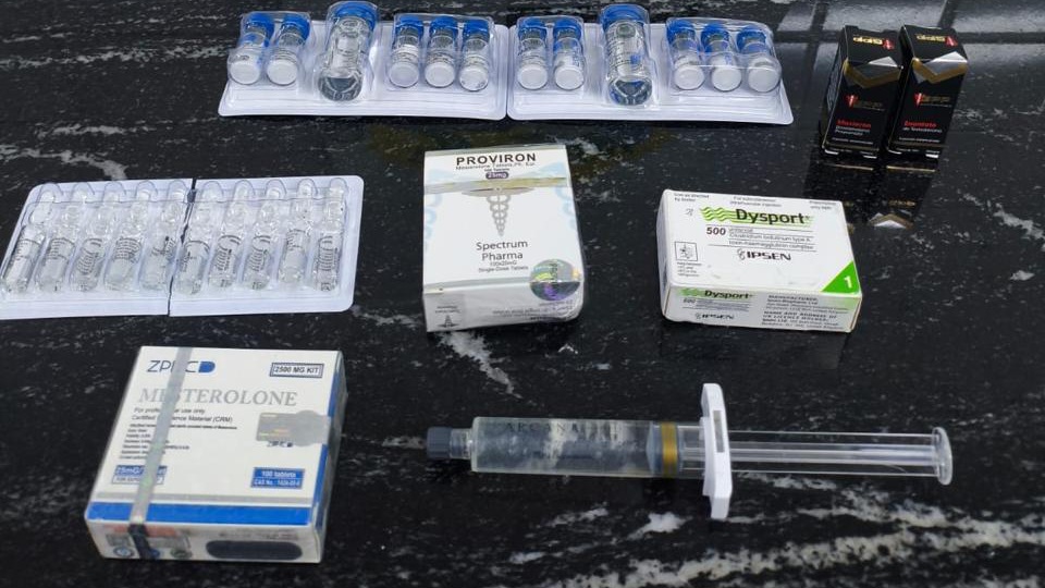 Sacola com medicamentos é encontrada em banheiro de ônibus e apreendida em Cascavel