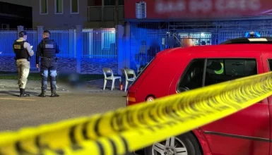 Imagem referente a Empresário é morto a tiros ao sair de Porsche em frente a bar