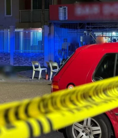 Imagem referente a Empresário é morto a tiros ao sair de Porsche em frente a bar