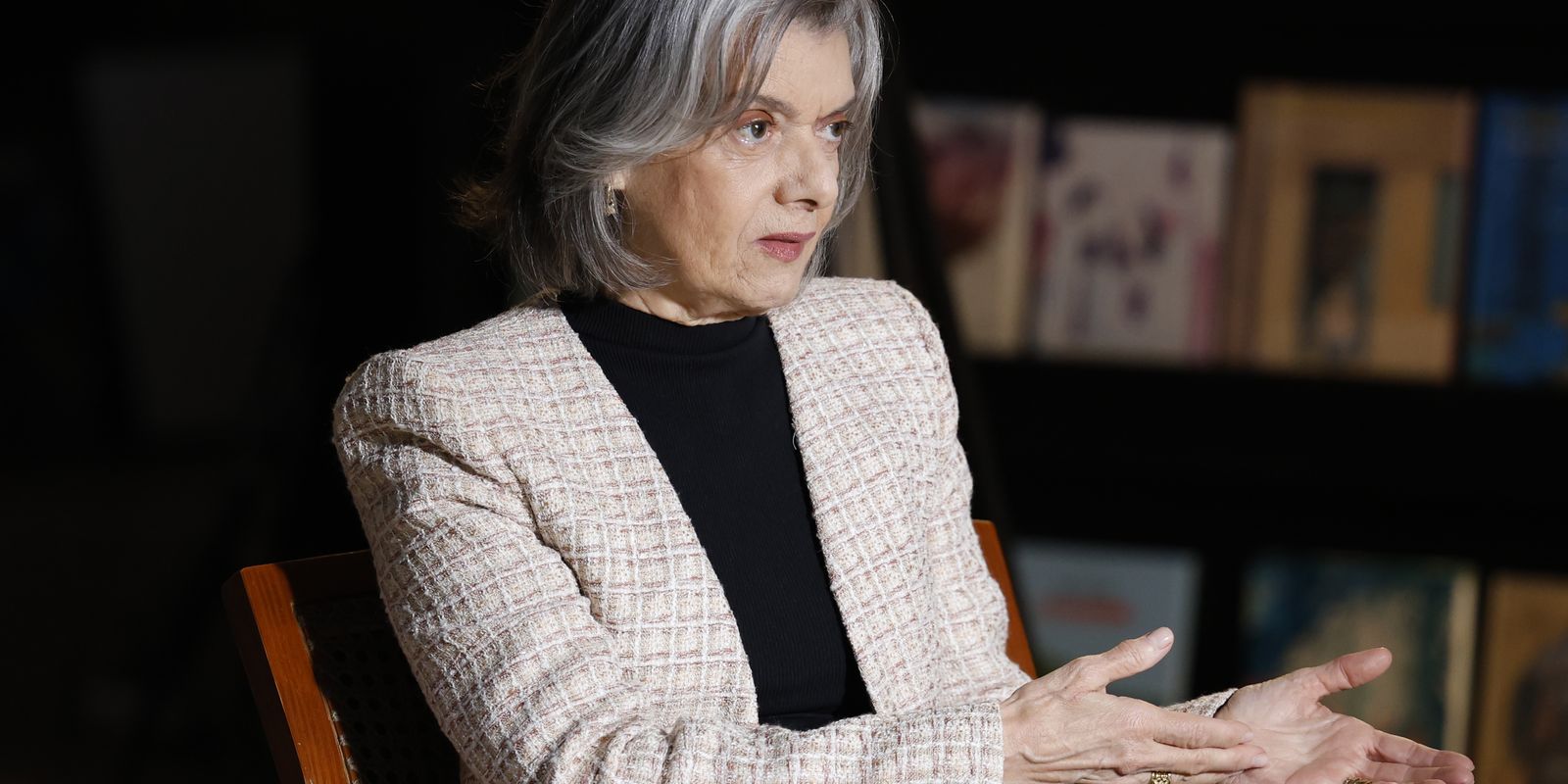 Cármen Lúcia diz que é aconselhada a deixar STF por ataques machistas Cármen Lúcia diz que é aconselhada a deixar STF por ataques machistas
