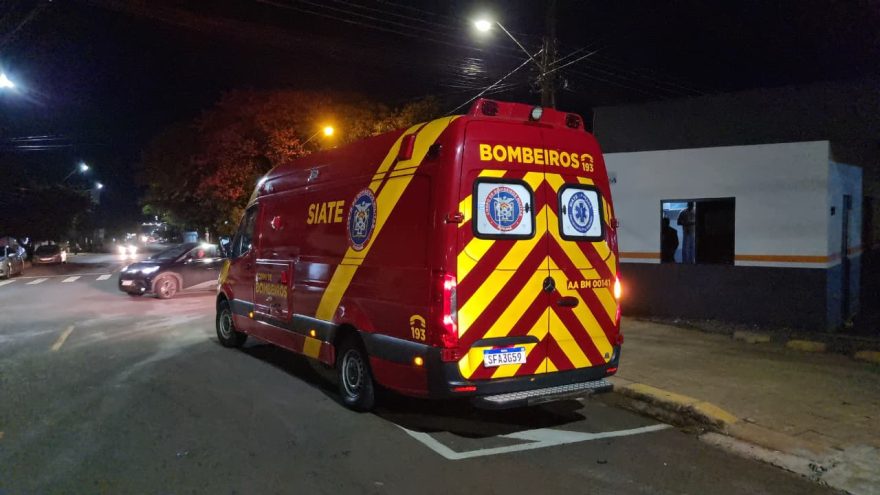 Adolescente com moto elétrica fica ferida após ser atingido por automóvel no Parque São Paulo