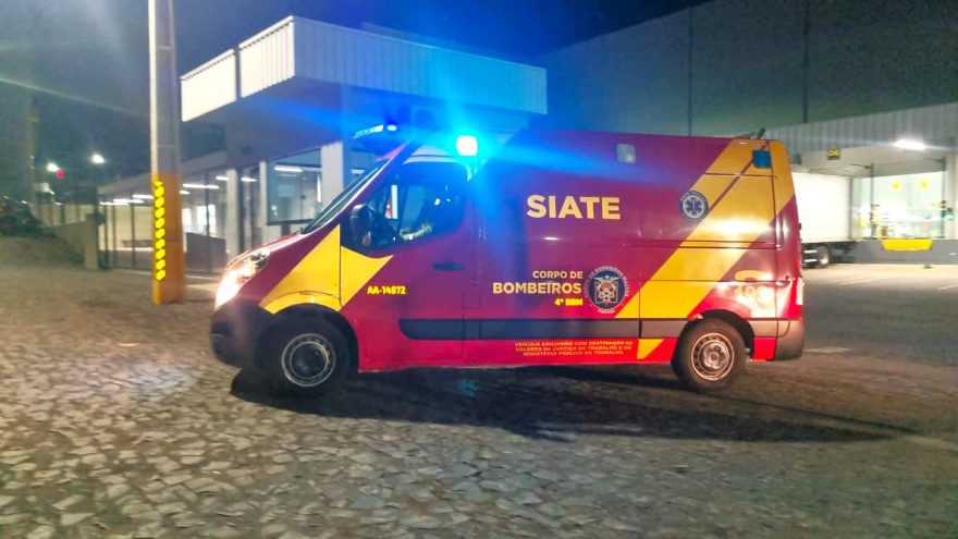 Trabalhador fica ferido após queda de plano elevado em empresa na BR-369