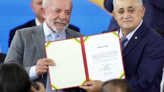 José Guimarães assume ministério e fala em 